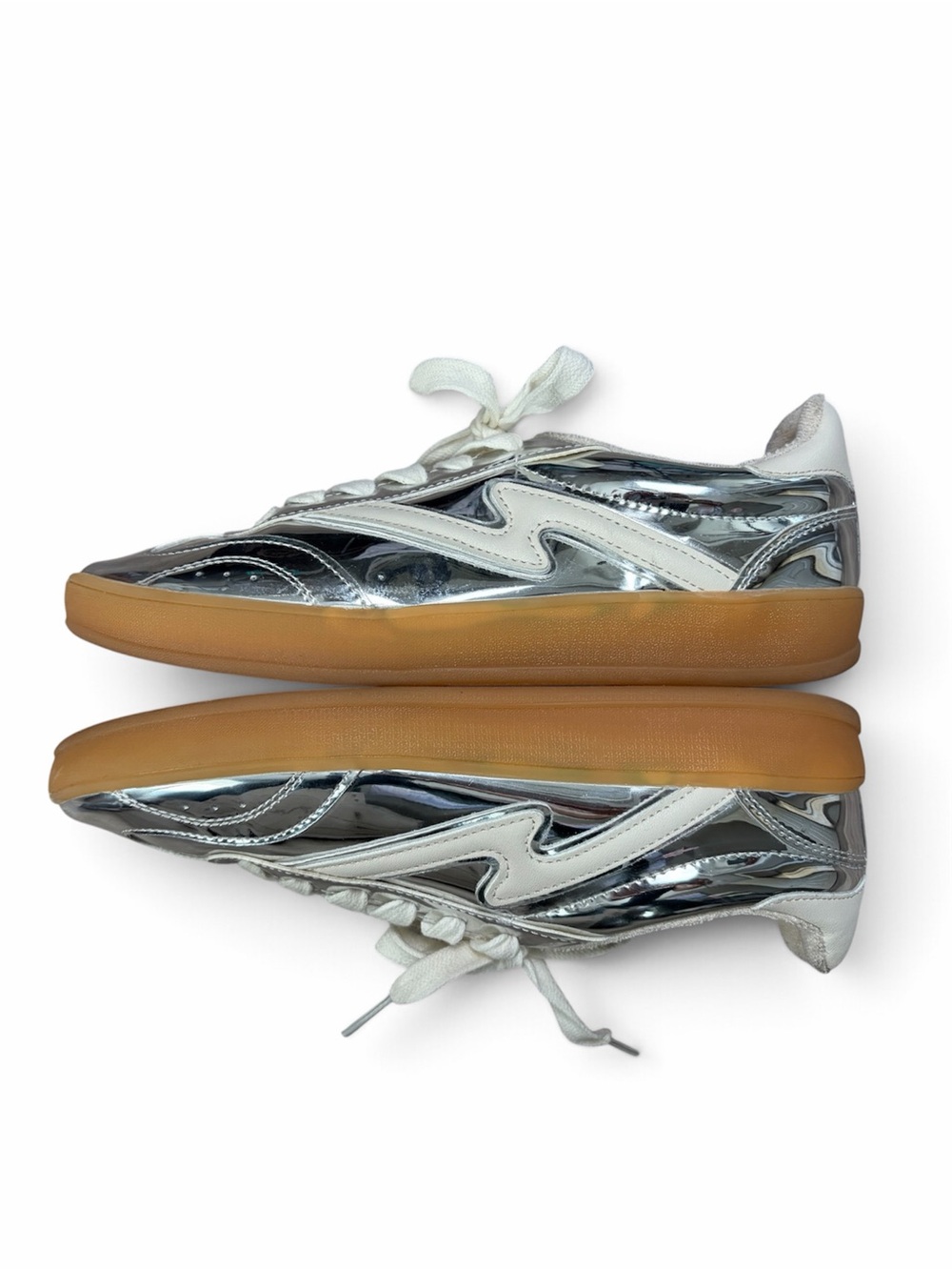 Madden Girl Women’s 6.5M Silver Metallic Lace Up Sneakers Gum Sole